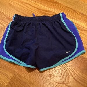Nike woman’s dri- fit shorts size small